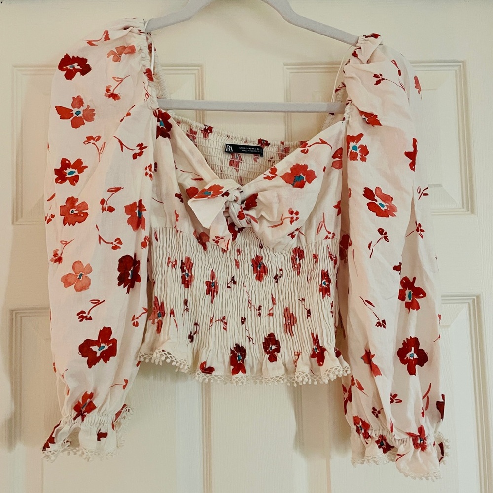 Zara Red Floral Puff Sleeve Blouse ZARA Floral Smocked Crop Blouse – Size XS